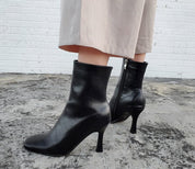 Bota Feminina Cloe de Salto