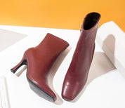 Bota Feminina Cloe de Salto